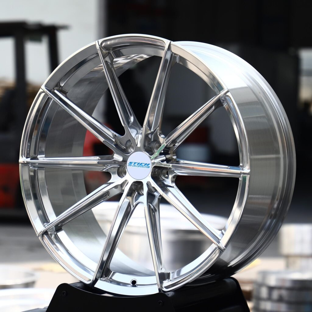 BMW M3 wheels – Hyper Silver 10-Spoke, angled view