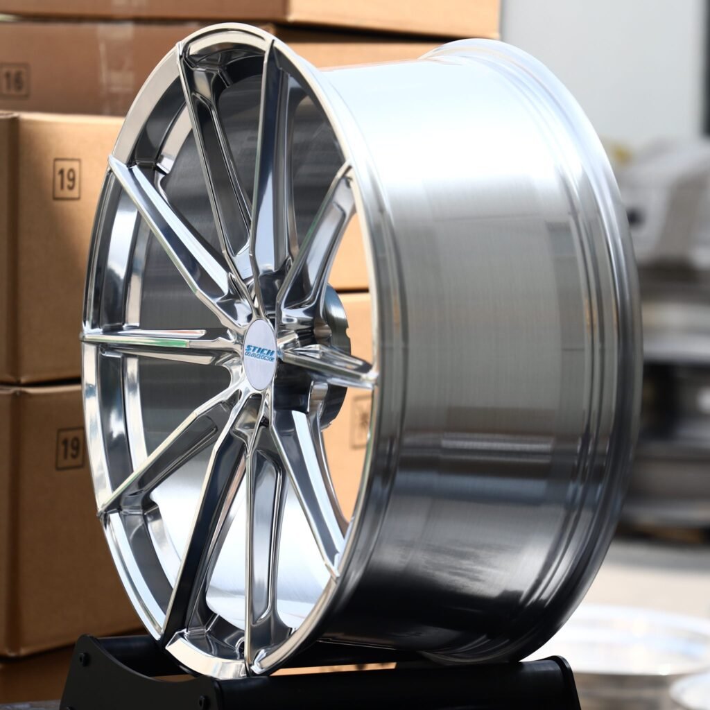 5x130 wheels – Hyper Silver 10-Spoke, side view