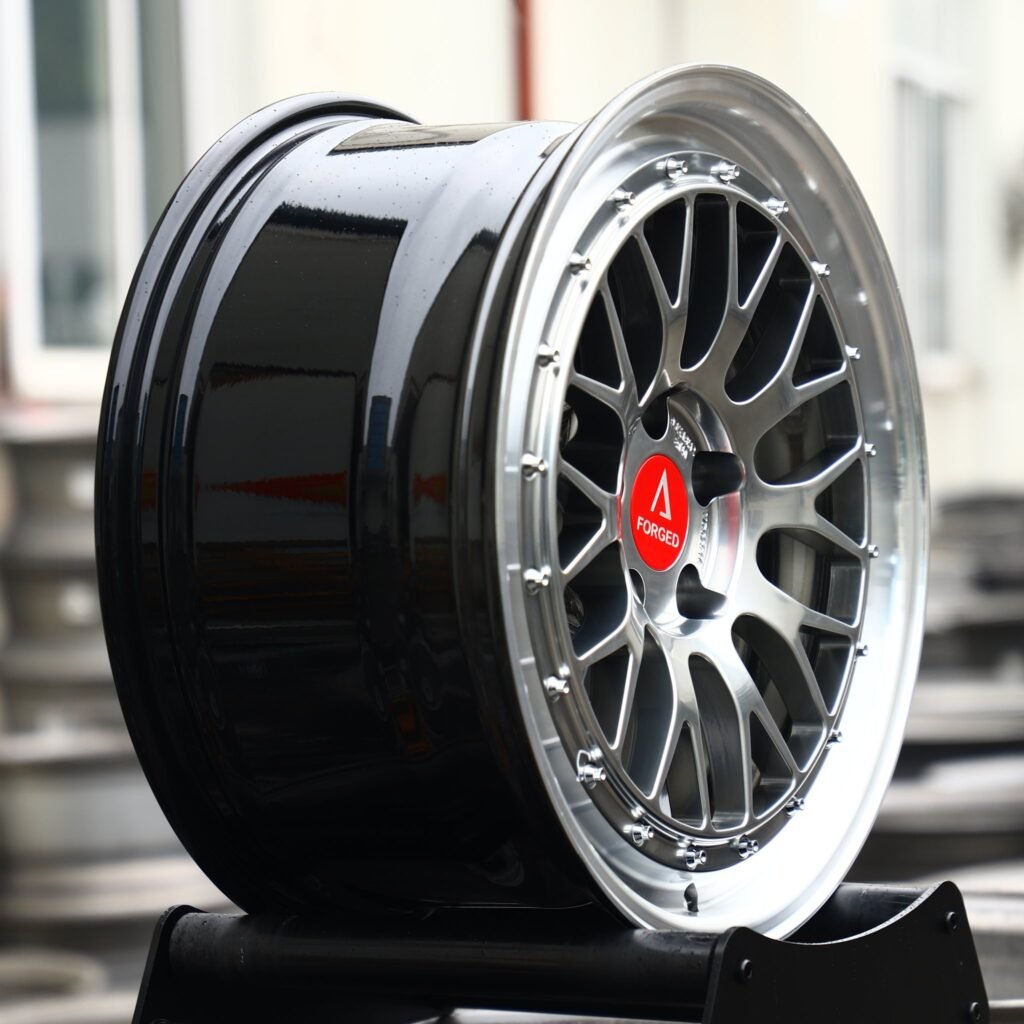 5x130 wheels – Hyper Silver Mesh Riveted Polished Lip 2-Piece, side view