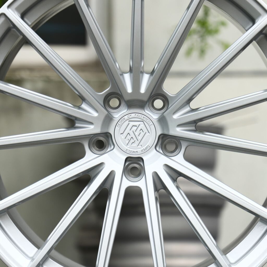 BMW M4 F82 wheels – Hyper Silver Multi-Spoke, lip and barrel detail