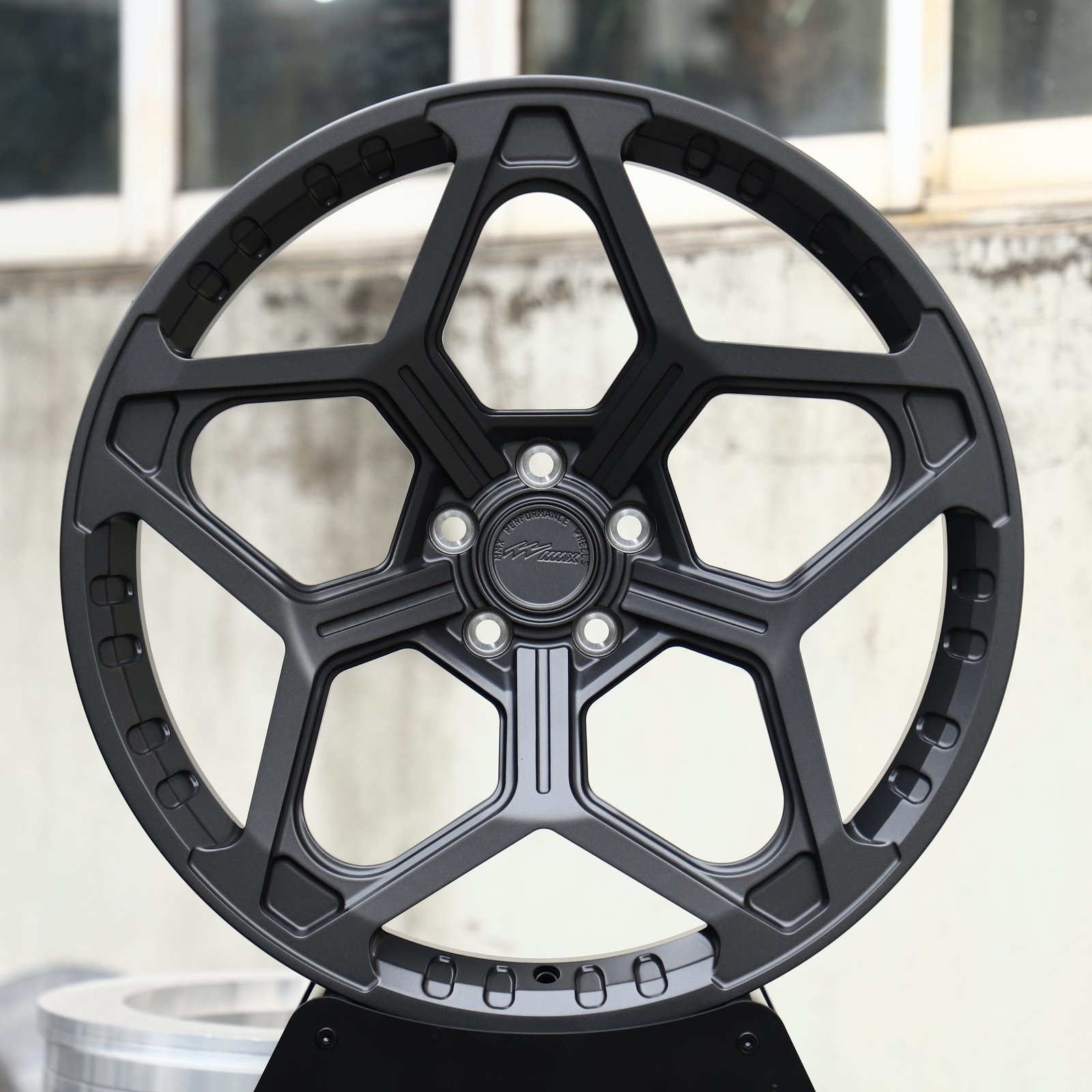 Porsche 911 wheels – Matte Gunmetal Petal 5-Spoke, front view