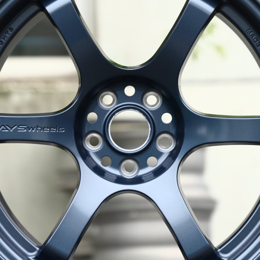 BMW M4 F82 wheels – Matte Navy Blue 6-Spoke, lip and barrel detail