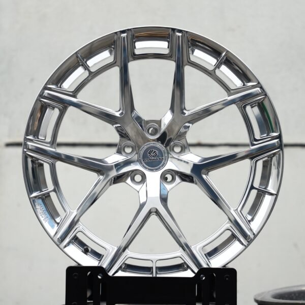 Porsche 911 wheels – Polished 5 Y-Spoke, front view