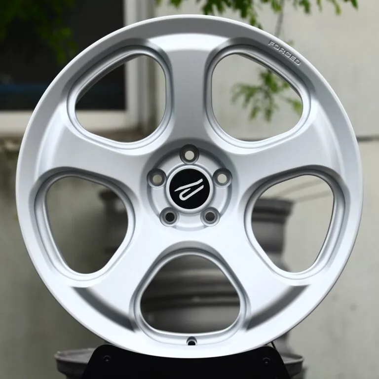 Porsche 911 / M3 Forged Wheels – Silver 5-Spoke, front view