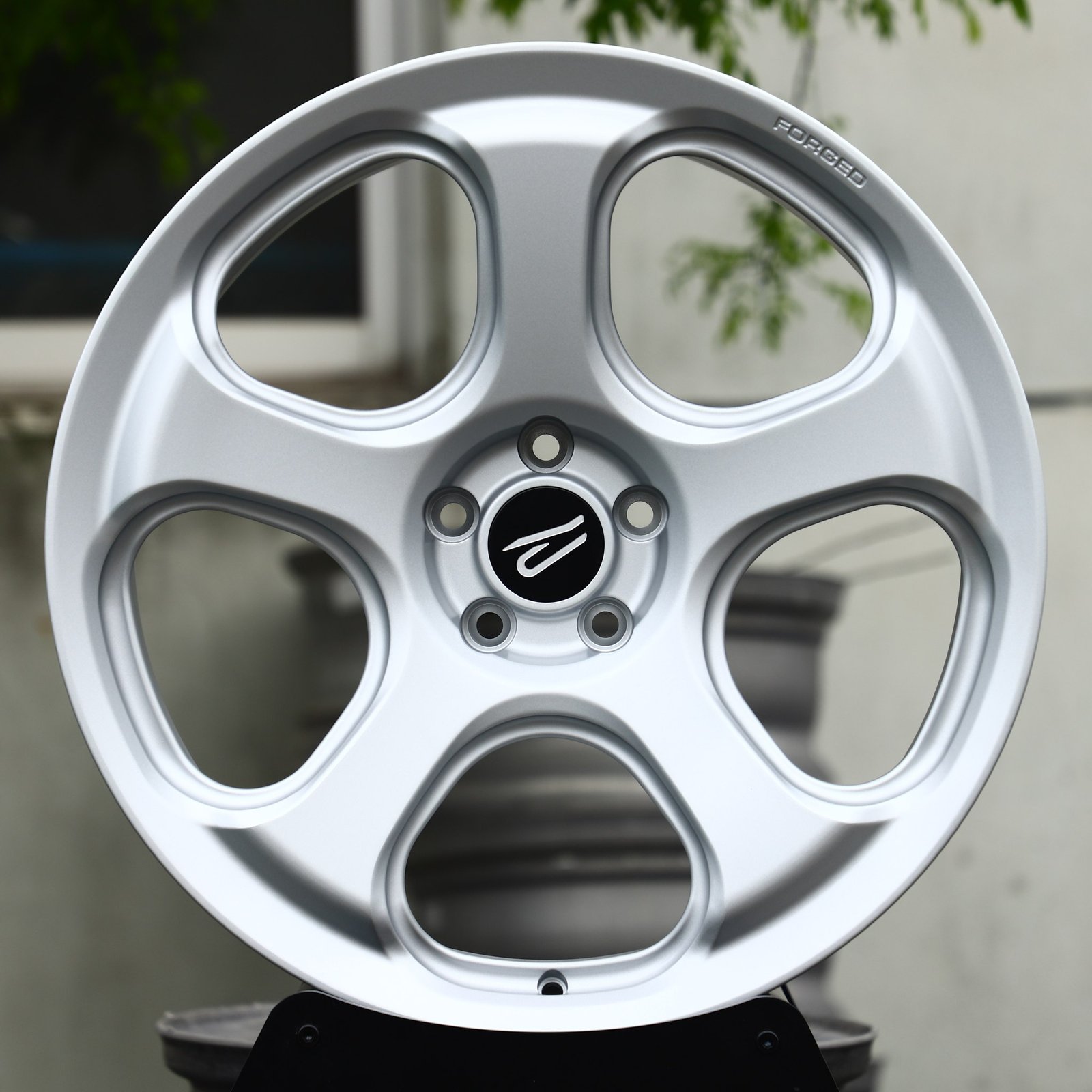 Porsche 911 wheels – Silver 5-Spoke, front view