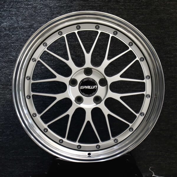 Porsche 911 wheels – Silver Mesh Polished Deep Lip 2-Piece, front view