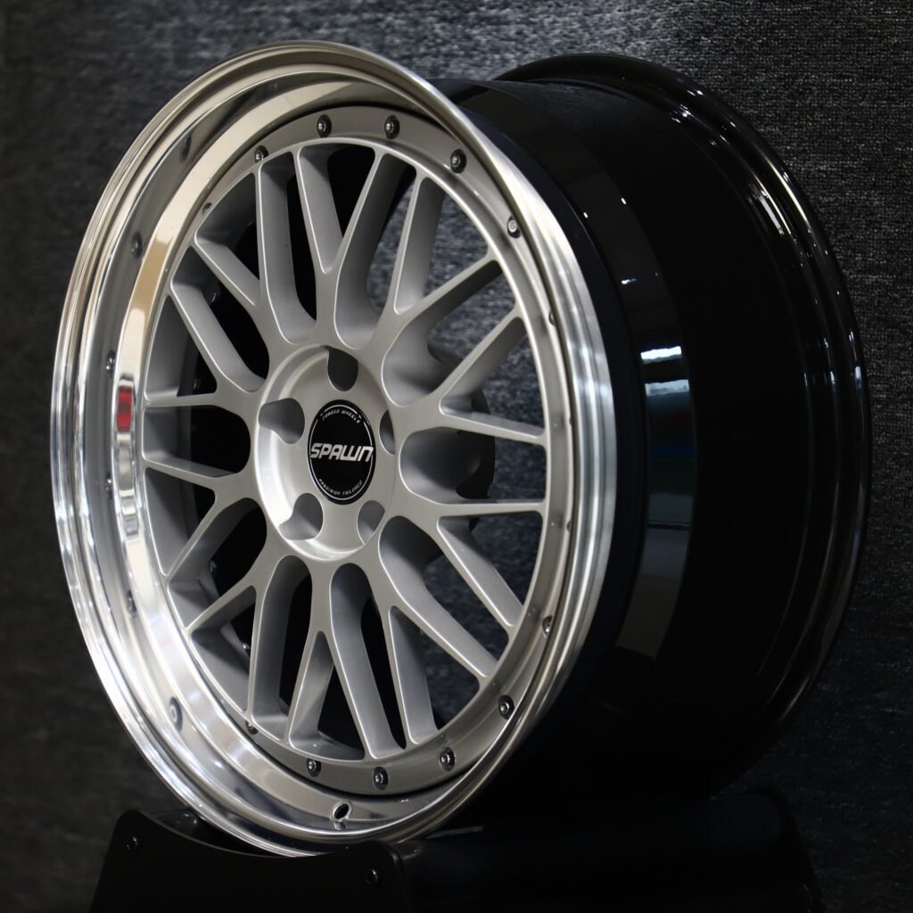 5x130 wheels – Silver Mesh Polished Deep Lip 2-Piece, side view