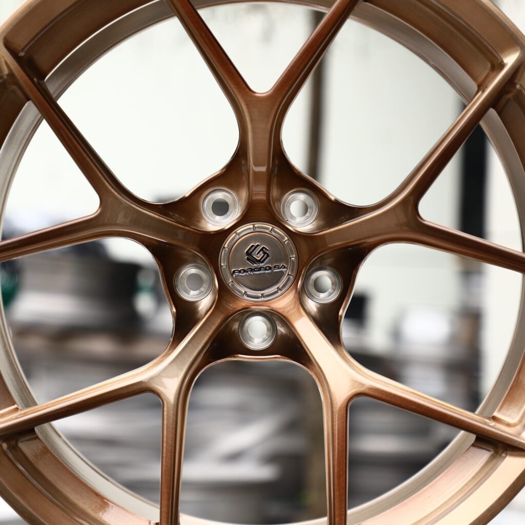 BMW M4 F82 wheels – Transparent Gold 5 Y-Spoke Concave, lip and barrel detail