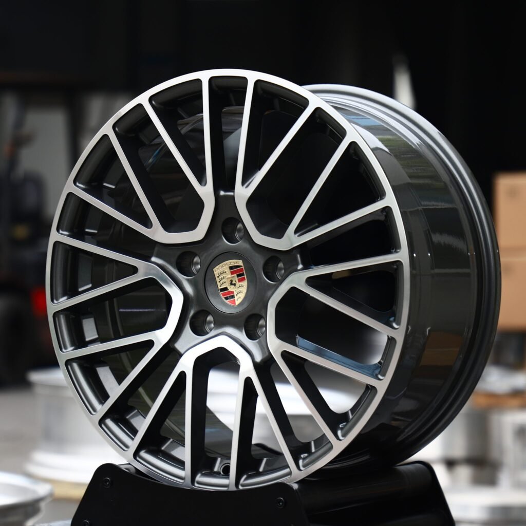 Porsche Panamera wheels – Gloss Black Machined Mesh (Porsche OEM-Style), angled view
