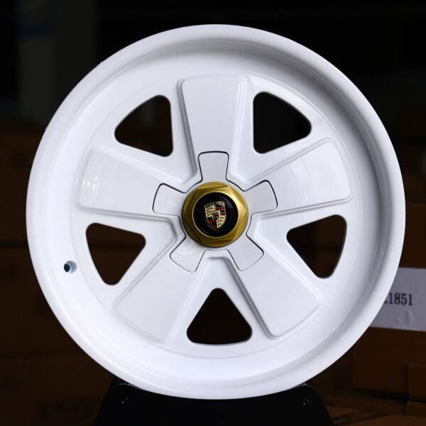 Porsche 911 wheels – Gloss White Classic 5-Spoke Deep Lip (Porsche OEM-Style), front view