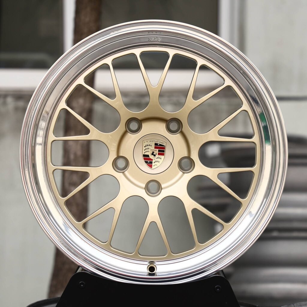 Porsche 911 wheels – Gold Mesh Polished Deep Lip (Porsche OEM-Style), front view
