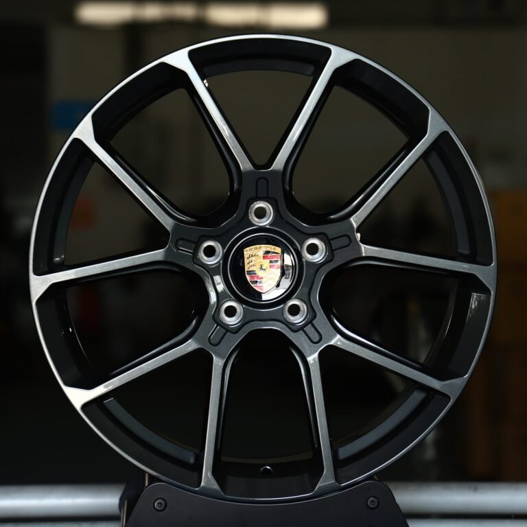 Кованые диски на Porsche Panamera — Кованый диск, глянцевый чёрный графитовый