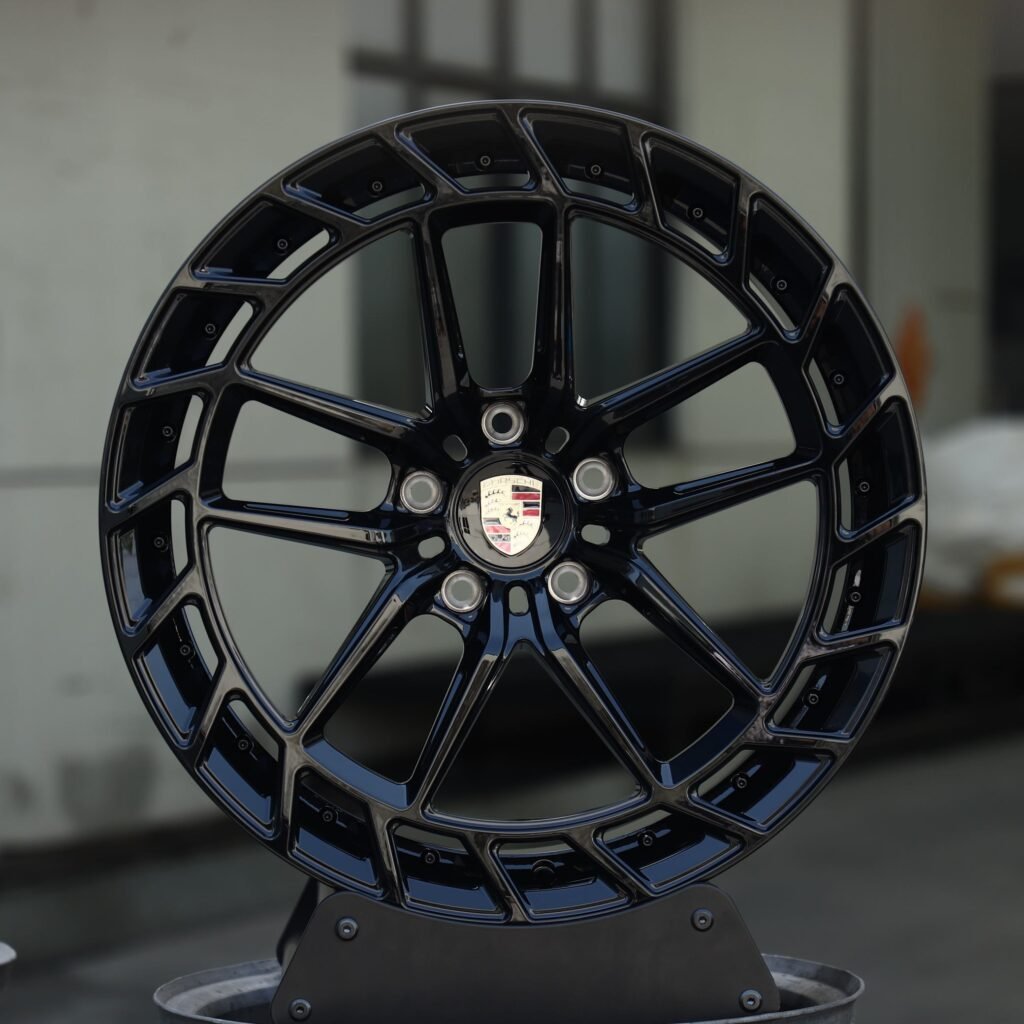 Porsche Style Matte Silver 10-Spoke Directional Forged Wheels - Porsche 911 / Porsche Panamera Fitment (5-Lug) Monoblock forged wheel