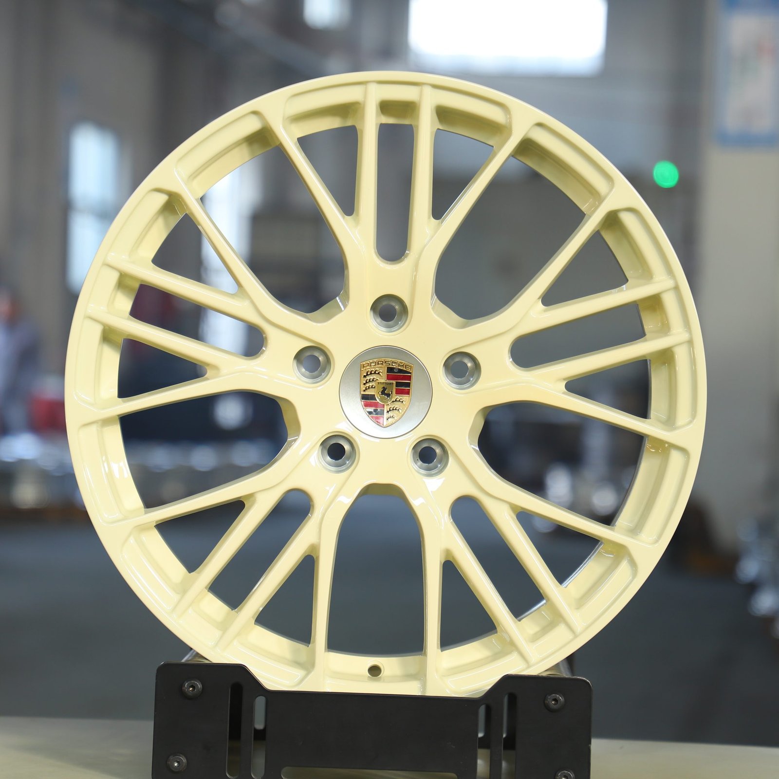 Porsche 911 wheels – Yellow 10 Y-Spoke, front view