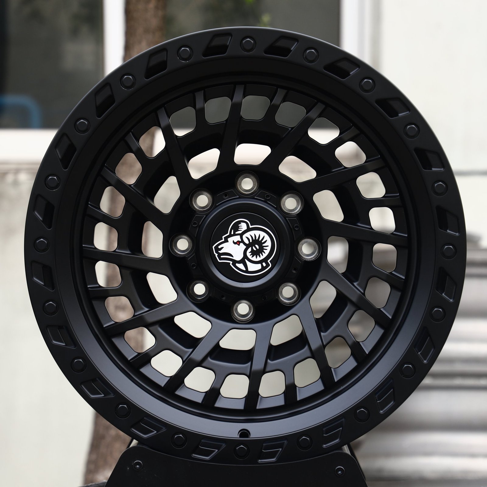 Ram 2500 wheels – Matte Black Spiral Multi-Spoke Beadlock (Ram OEM-Style), front view