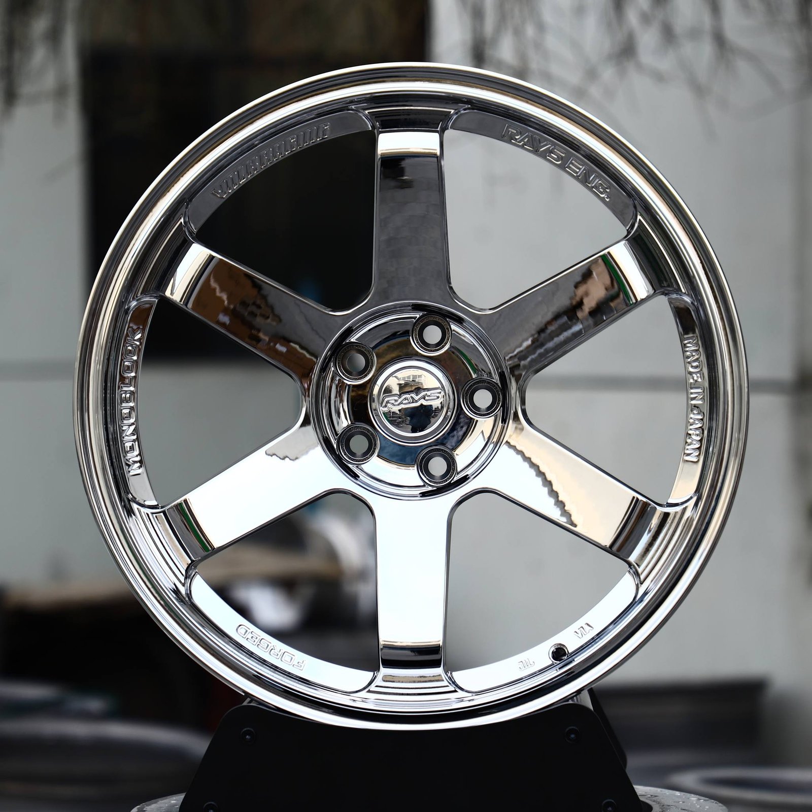 Porsche 911 wheels – Chrome 6-Spoke (Rays-Style), front view