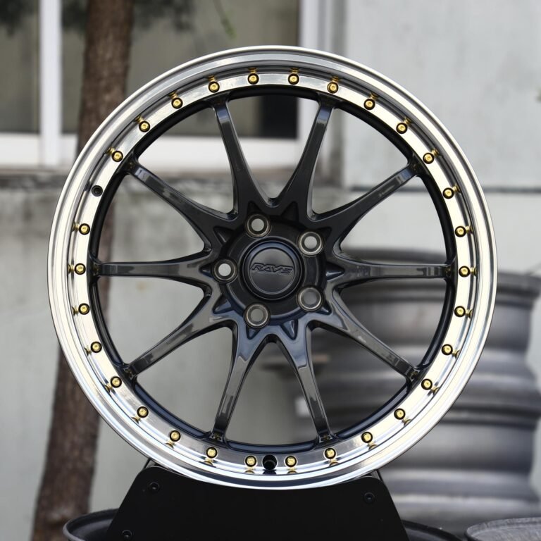 Porsche 911 wheels – Gloss Black 10-Spoke Polished Lip (Rays-Style), front view