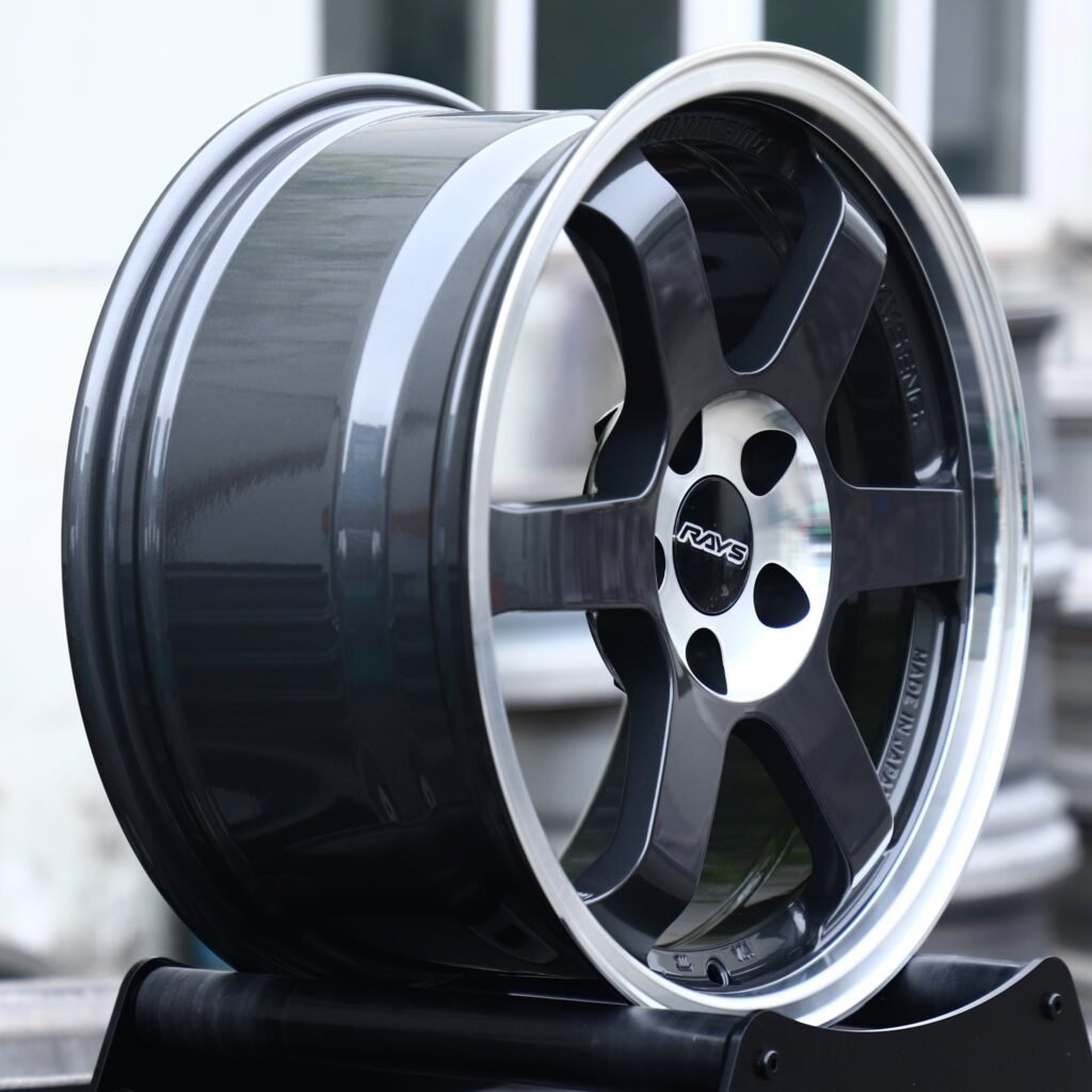 5x130 wheels – Gunmetal 6-Spoke Polished Lip (Rays-Style), side view