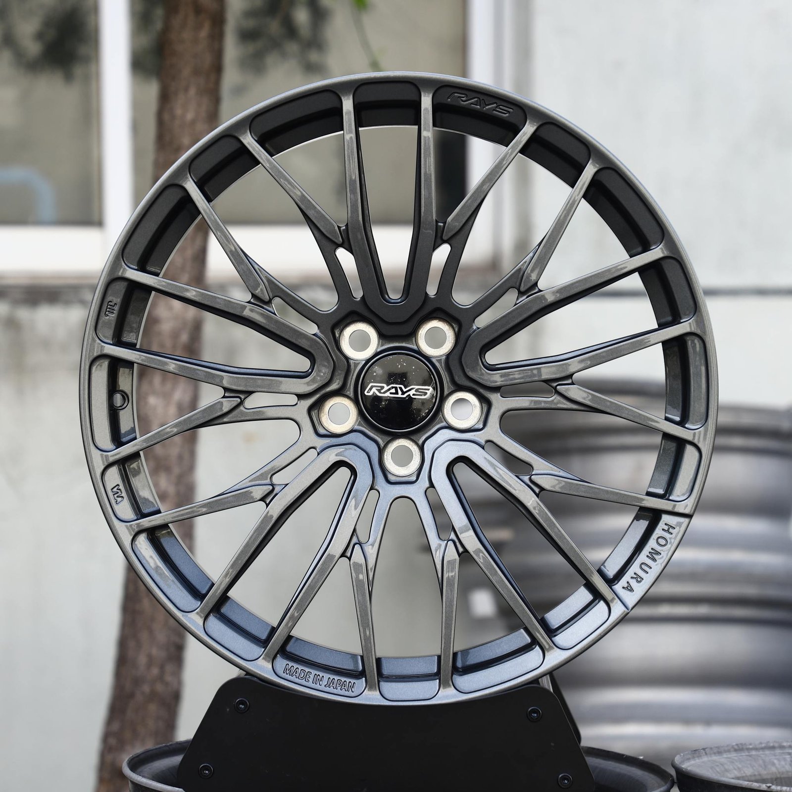 Porsche 911 wheels – Gunmetal Mesh Multi-Spoke (Rays-Style), front view