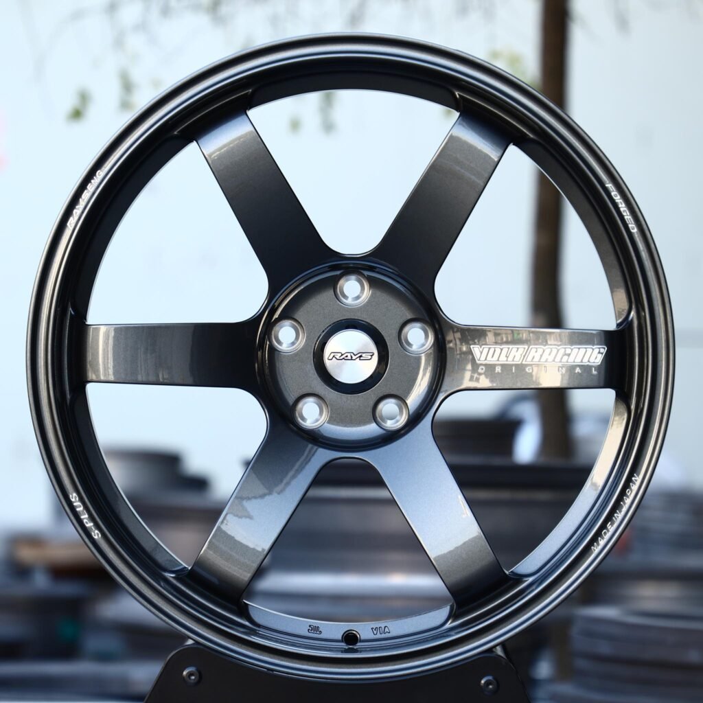 Toyota GR86 wheels – Bright Gray 6-Spoke (Rays Volk Racing TE37-Style), front view
