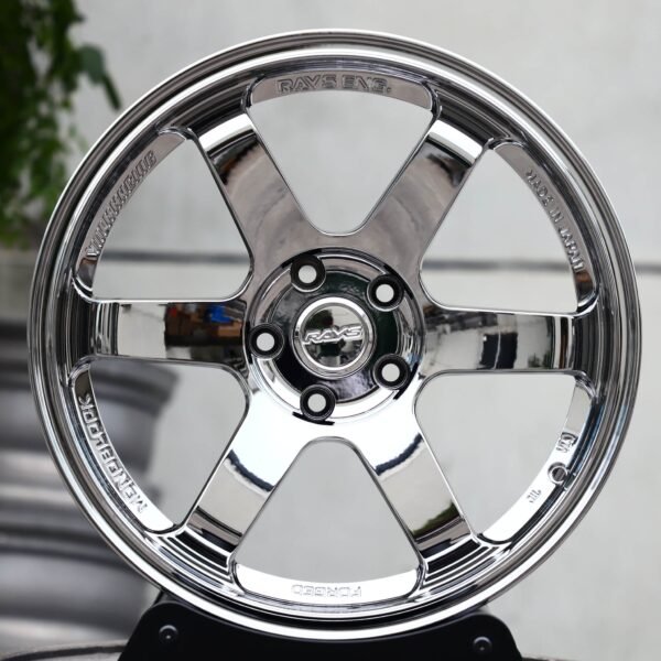 Toyota GR86 wheels – Chrome 6-Spoke Deep-Lip (Rays-Style), front view