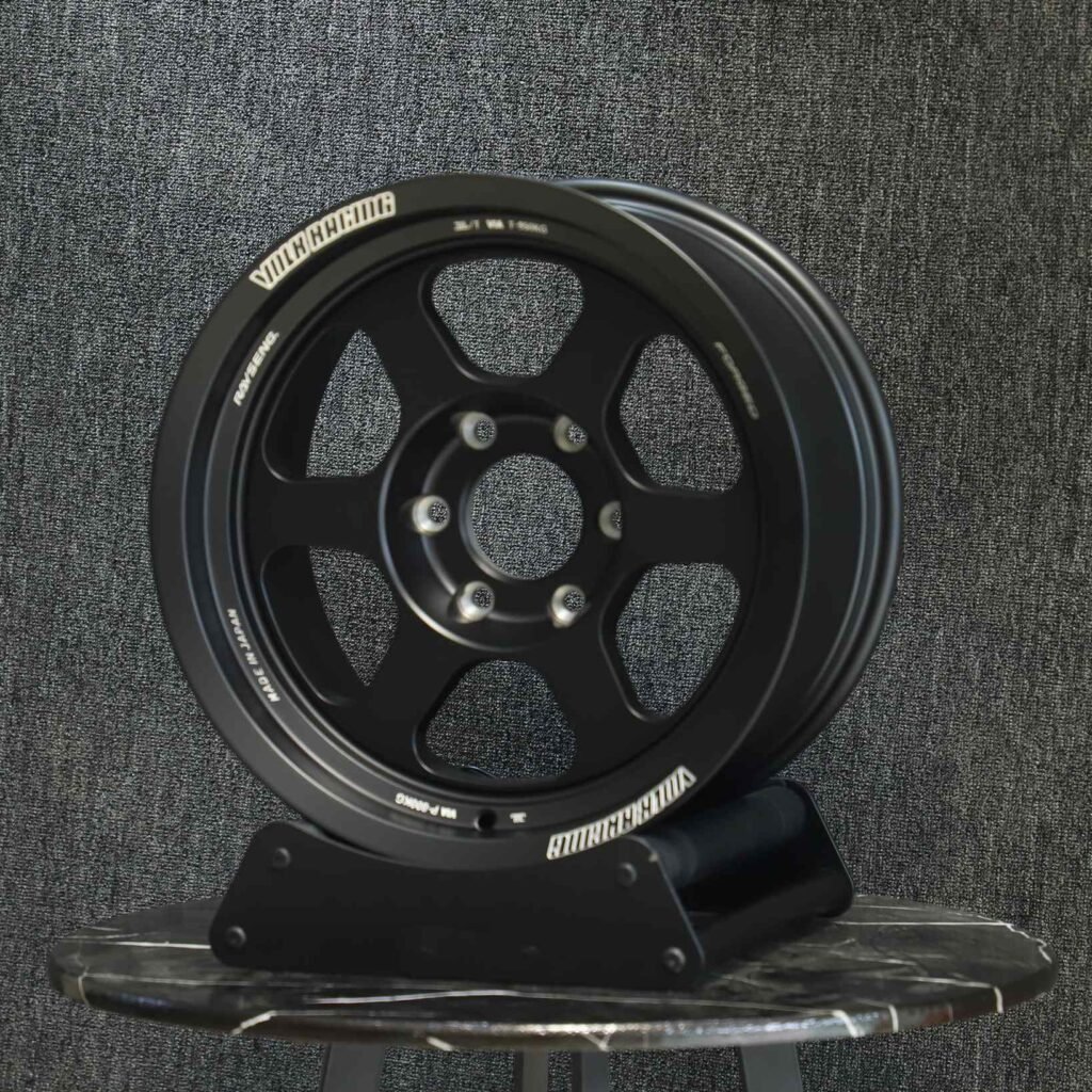 Chevrolet Silverado 1500 wheels – Rays Volk Racing Custom Finish Deep Lip, lip and barrel detail
