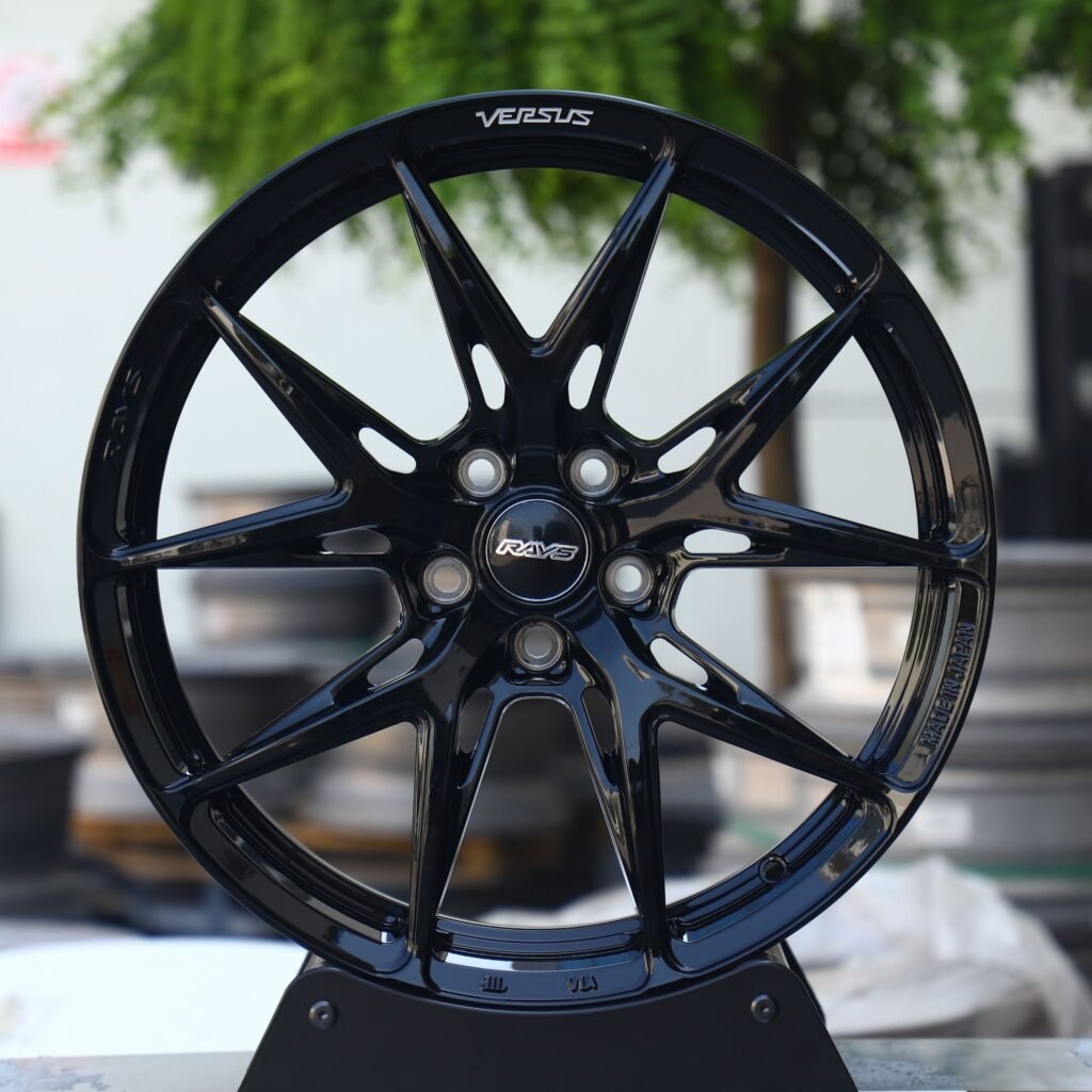 Nissan 370Z wheels – Rays Volk Racing Gloss Black 5 Y-Spoke Side-Milled, front view