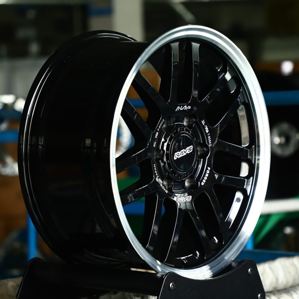 Rays Volk Racing Gloss Black 7 Y-Spoke Deep Lip Off-Road Forged Wheels - Toyota 4Runner / Toyota Tacoma Fitment (6-Lug) view 3