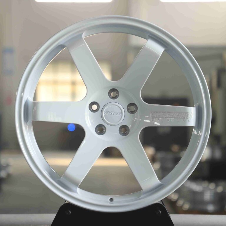Toyota GR86 wheels – Gloss White 6-Spoke (Rays Volk Racing TE37-Style), front view
