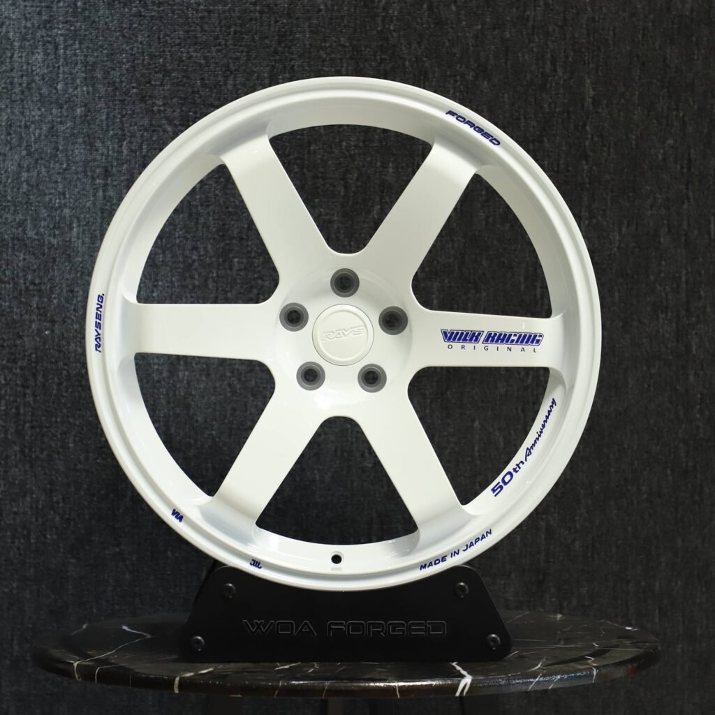 Toyota GR86 wheels – Gloss White 6-Spoke (Rays Volk Racing TE37-Style), front view