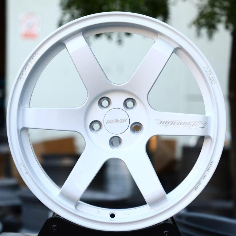 Toyota GR86 wheels – Gloss White 6-Spoke (Rays Volk Racing TE37-Style), front view