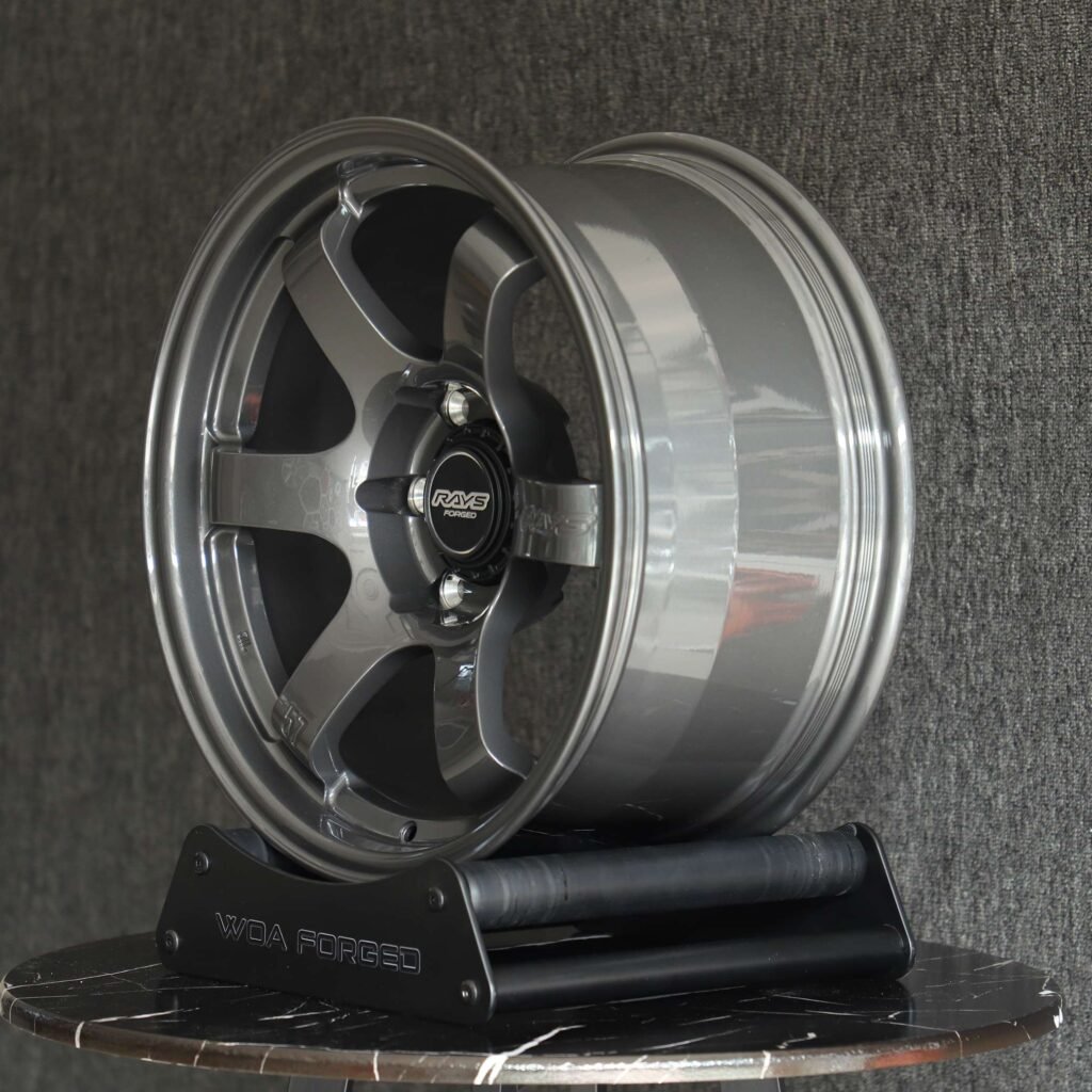 Nissan GT-R R35 wheels – Metallic Gray 6-Spoke (Rays Volk Racing TE37-Style), lip and barrel detail