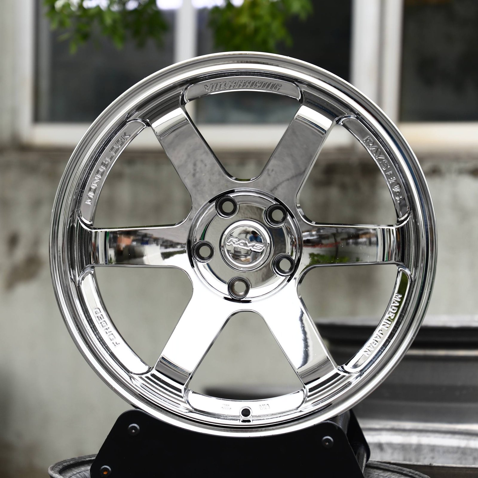 Toyota GR86 wheels – Chrome Custom (Rays Volk Racing TE37-Style), front view
