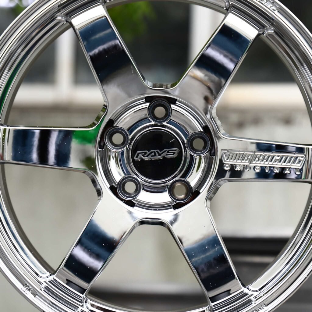Nissan GT-R R35 wheels – Chrome Custom (Rays Volk Racing TE37-Style), lip and barrel detail