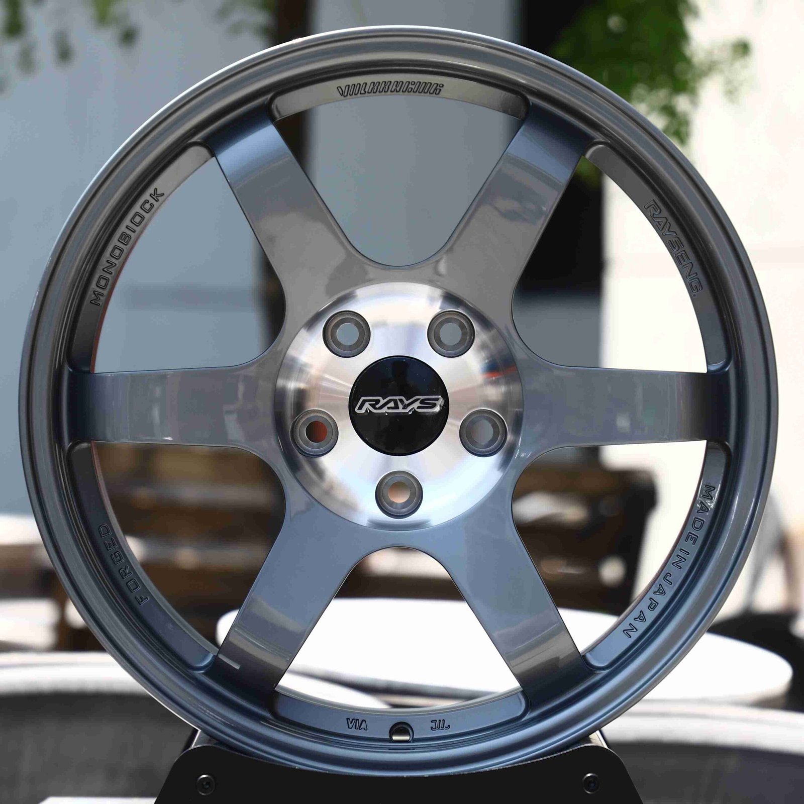 Toyota GR86 wheels – Gunmetal (Rays Volk Racing TE37-Style), front view