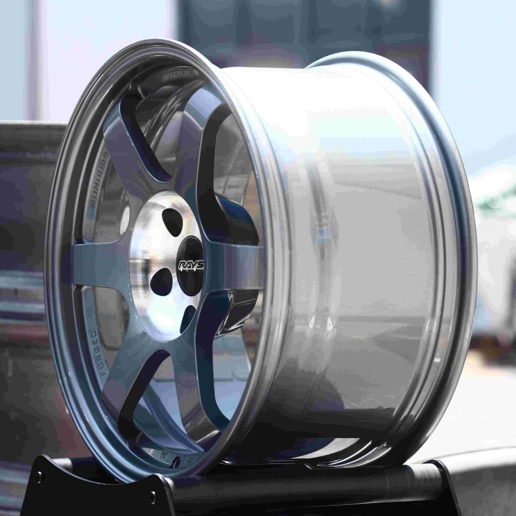 5x100 wheels – Gunmetal (Rays Volk Racing TE37-Style), side view