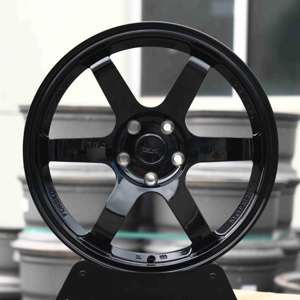 Toyota GR86 wheels – Matte Silver (Rays Volk Racing TE37-Style), front view