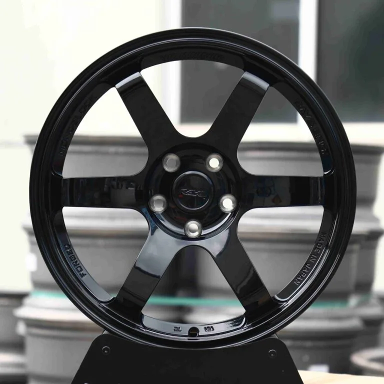 Toyota GR86 wheels – Matte Silver (Rays Volk Racing TE37-Style), front view