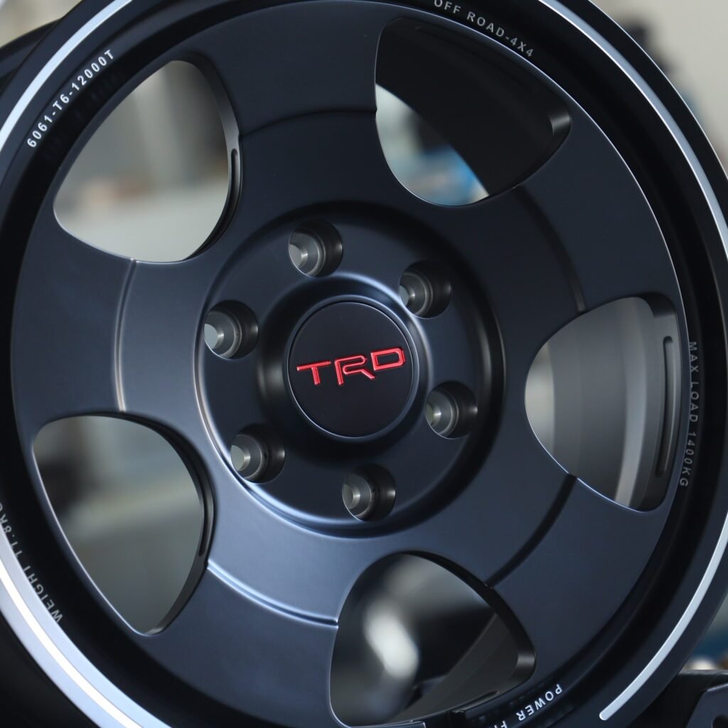Chevrolet Silverado 1500 wheels – Rays Volk Racing TRD 5-Spoke Deep Lip, lip and barrel detail