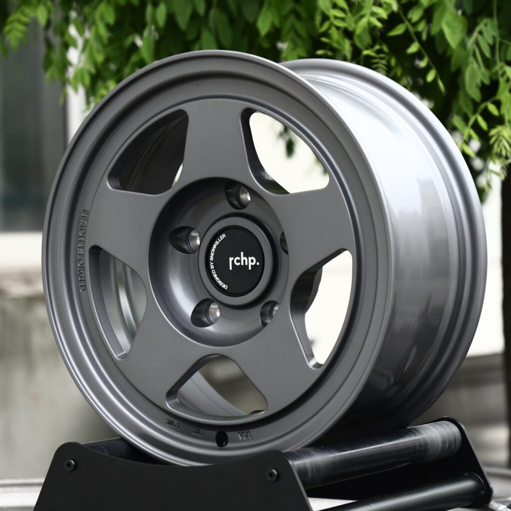 Land Rover Defender wheels – Matte Gunmetal 5-Spoke Dish (RCHP-Style), angled view