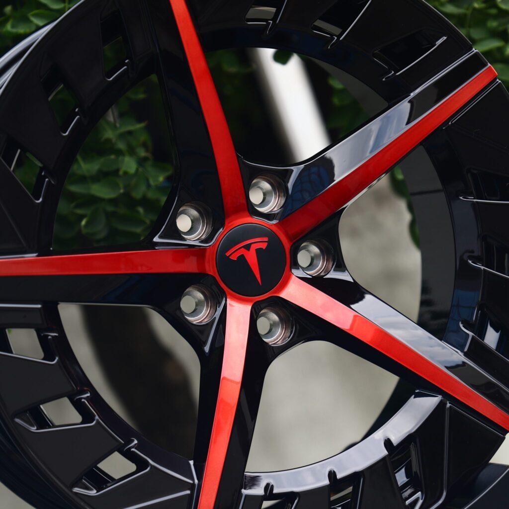 Tesla Model Y wheels – Red / Black 5-Spoke Machined Face, lip and barrel detail