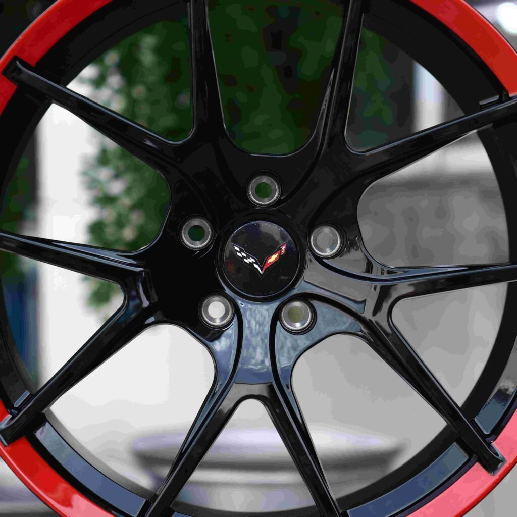 Ford Mustang S550 wheels – Red / Black 5 Y-Spoke, lip and barrel detail