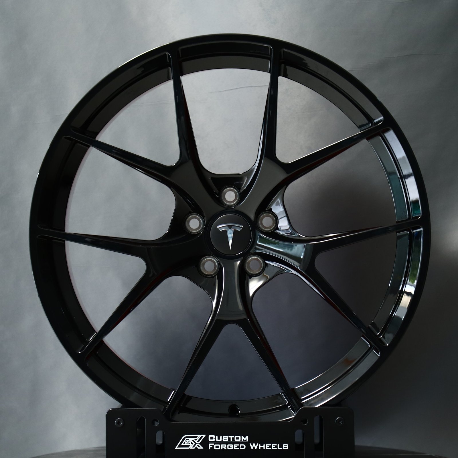 Tesla Model 3 wheels – Red / Black Custom, front view