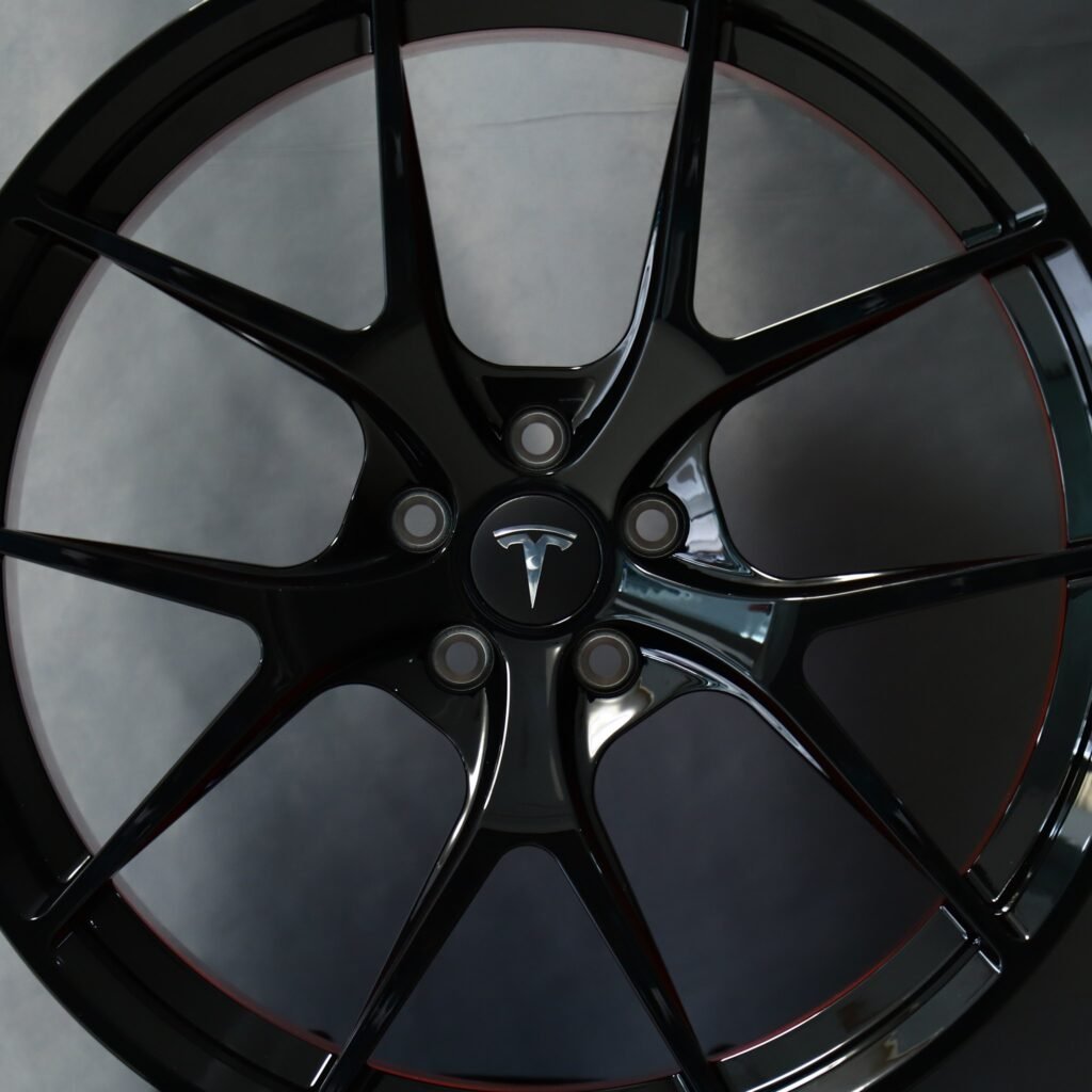 Tesla Model Y wheels – Red / Black Custom, lip and barrel detail