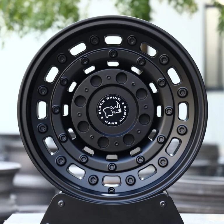 Кованые диски R20 — Rhino Matte Black Semi-Full-Face Exposed Bolt Detail Forged Wheels – Jeep Wrangler / Toyota Land Cruiser Fitment (5-Lug)