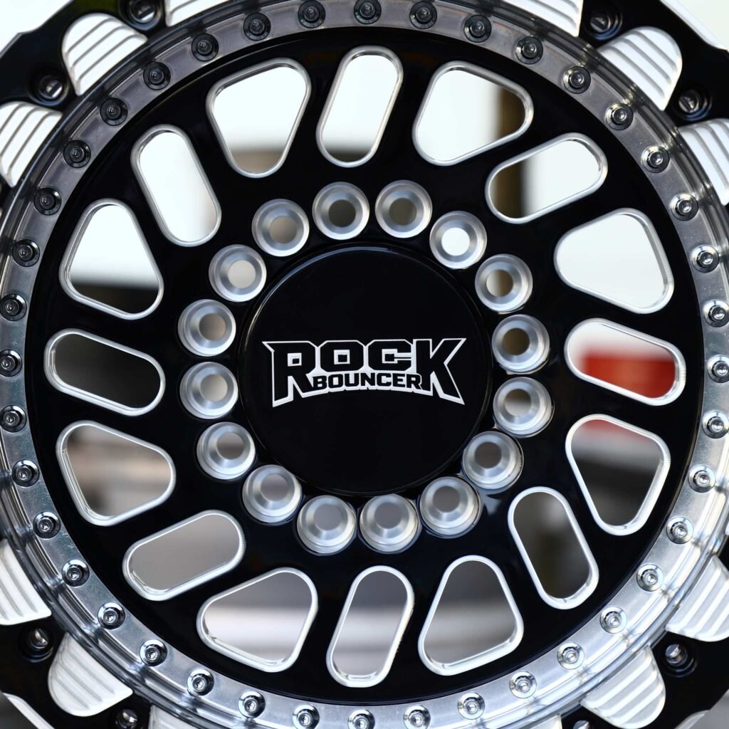 Chevrolet Silverado 2500HD wheels – Gloss Black / Mirror Milled Mesh Beadlock 3-Piece (Rock Bouncer-Style), lip and barrel detail