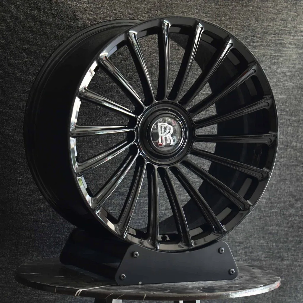 Mercedes-Benz E-Class W213 wheels – Bright Silver Multi-Spoke, lip and barrel detail