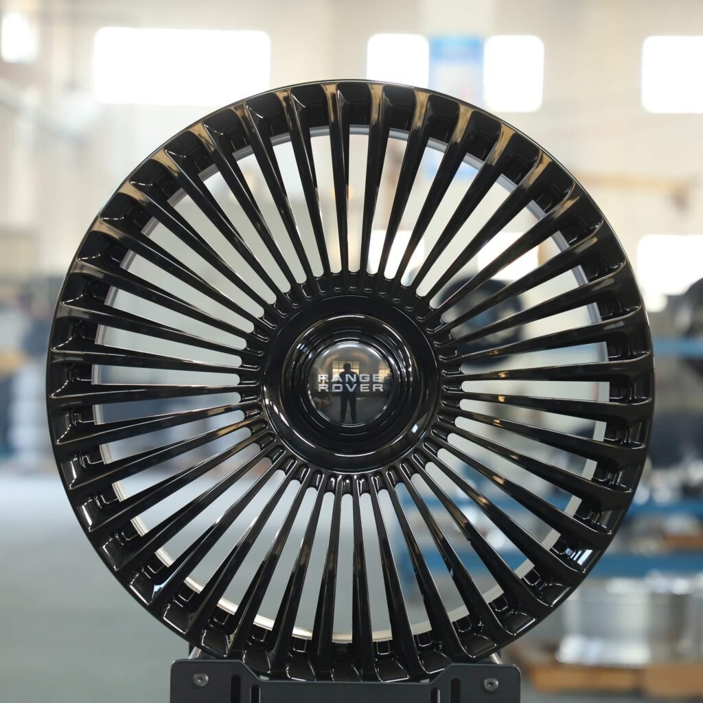 Rolls-Royce Ghost wheels – Gloss Black Multi-Spoke, front view