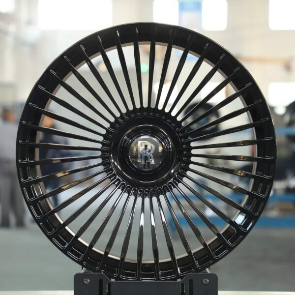 Rolls-Royce Ghost wheels – Gloss Black Multi-Spoke Turbine (Rolls-Royce OEM-Style), front view