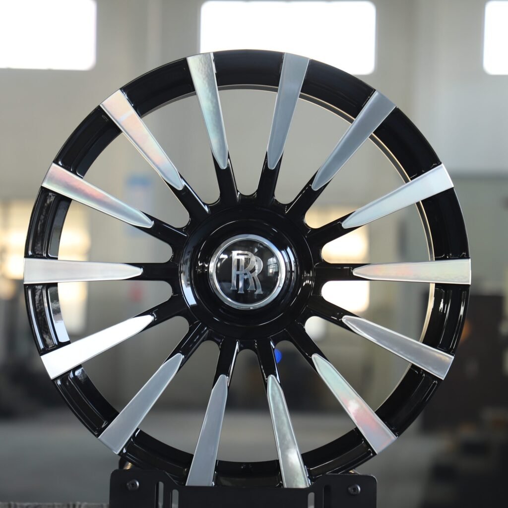 Rolls-Royce Ghost wheels – Gloss Black Multi-Spoke Machined Face, front view